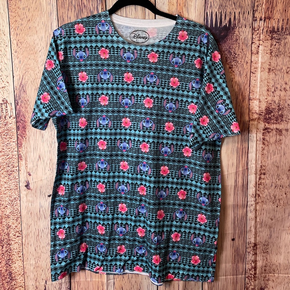Disney Stitch Short Sleeve Tee design with Stitch’s Face and flowers, Size Large